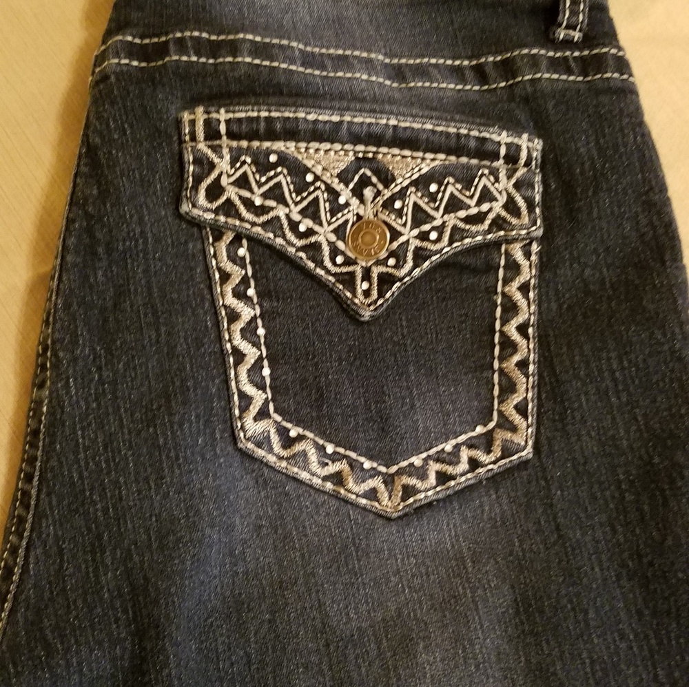 VGS denim Capri  W Glitter pockets gently worn